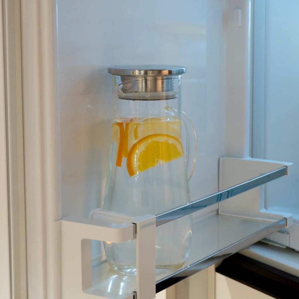 alpina Glazen Waterkan 1.4L - Schenkkan met RVS Deksel en Filter - Karaf van Borosilicaatglas - Transparante Kan voor Koude en Warme Dranken — cadeau in Koken & Dineren - foto 2