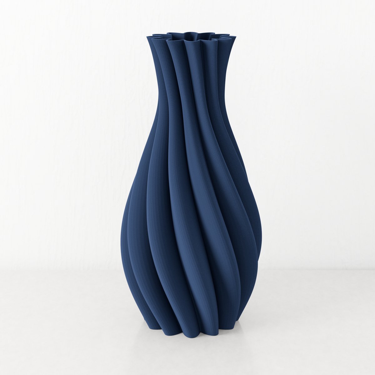 Fleuriek - Vaas Blauw - H40 cm - Elegante smalle vaas van gerecycled kunststof met gestree