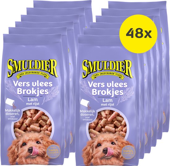 Een rij van acht zakken Smuldier Vers ulees Brokjes Lam met rijst. Een hond likt zijn lippen. Tekst: "48x".