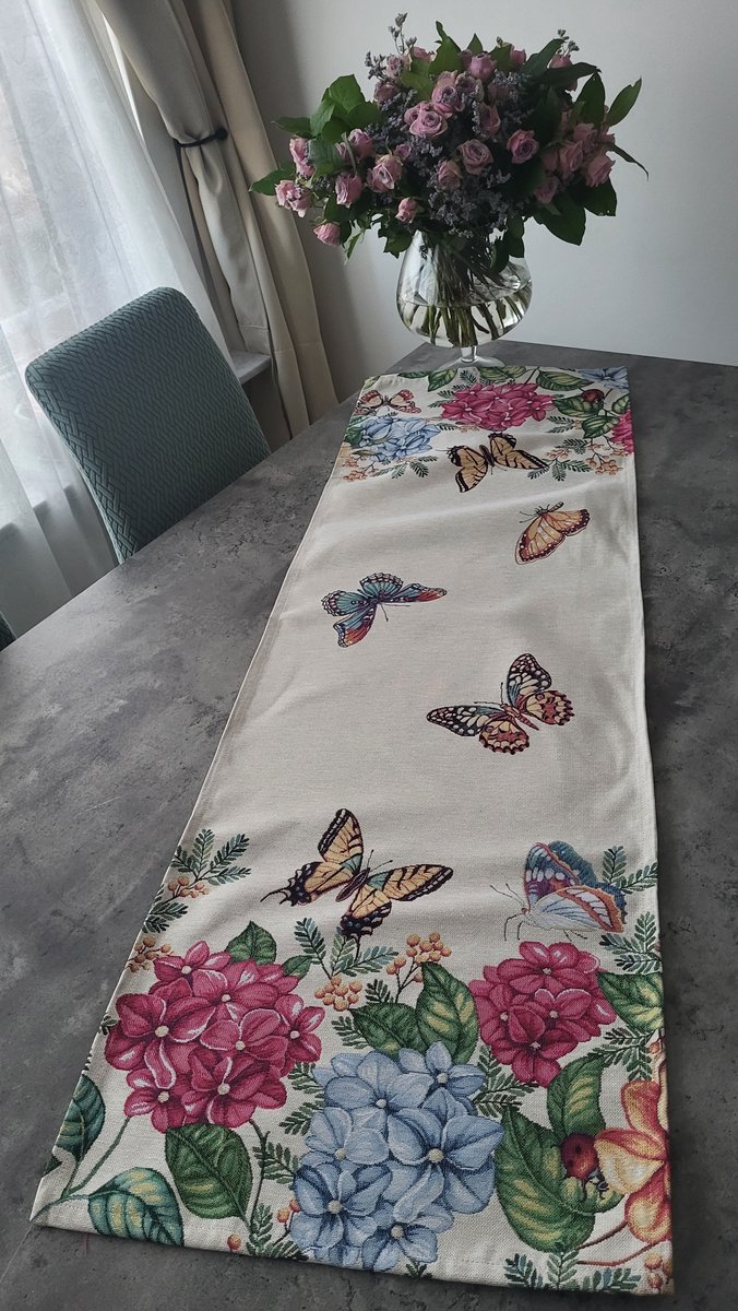Tafelloper Gobelinstof Hortensia en Vlinders 140*45cm