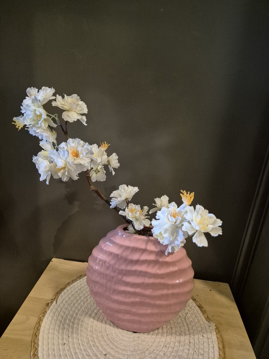 Daan Kromhout-INGA JADA PINK OVAL VASE ACTIVE GLAZE WAVE 23X10X22CM