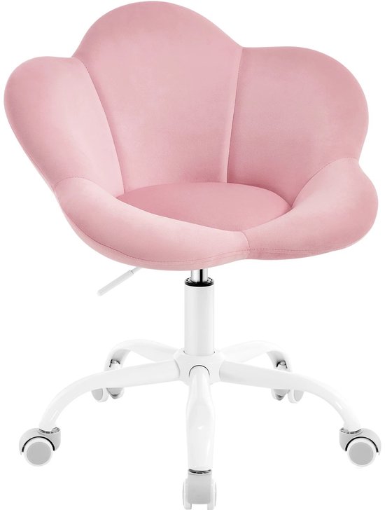 Roze bureaustoel met bloemvormige rugleuning en witte wielen.