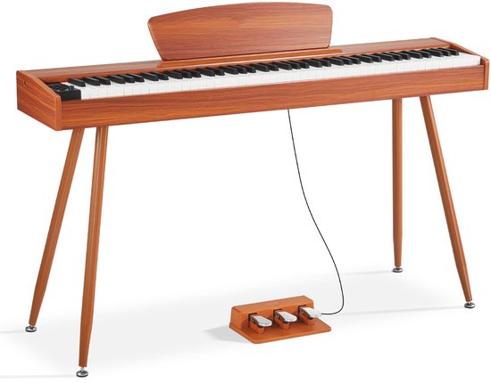88-toetsen digitale piano met houten afwerking, muziekstandaard en drievoudig pedaal.