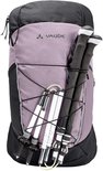 Lichtpaarse Vaude rugzak met zwarte details, elastische banden, wandelstokken voor en op de rugzak.