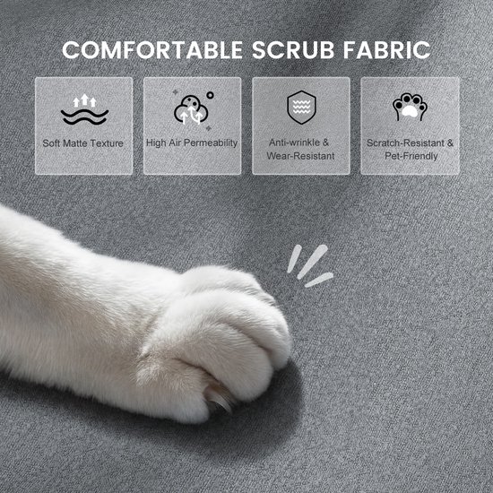 Close-up van de comfortabele, matte grijze stof van de slaapbank, met iconen voor 'Soft Matte Texture', 'High Air Permeability', 'Anti-wrinkle & Wear-Resistant', 'Scratch-Resistant & Pet-Friendly'. Een kattenpootje is zichtbaar.
