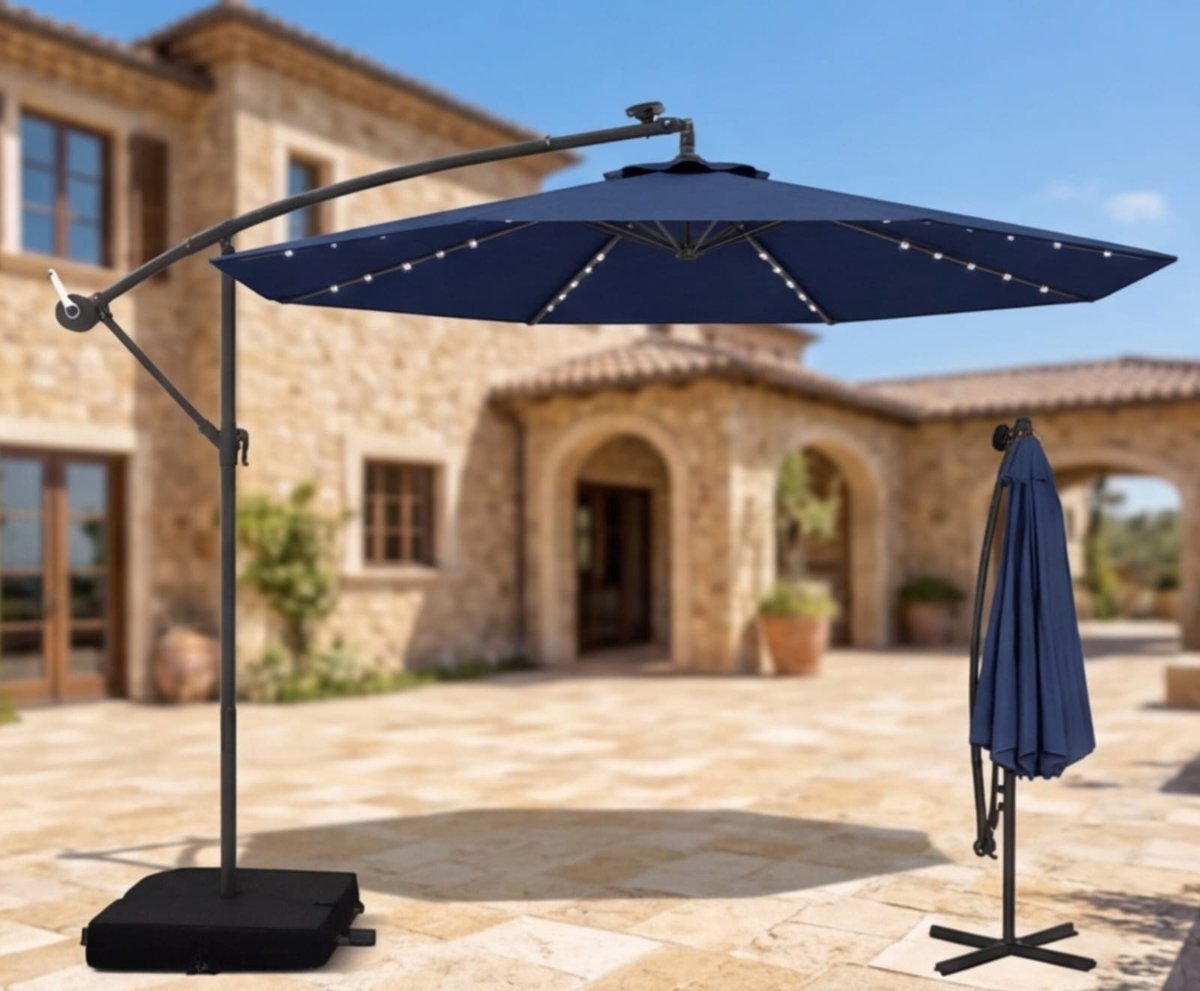 Zweefparasol 300 cm met LED Verlichting, Kantelbaar & 360° Draaibaar met Zwenkarm en Zandzakken, UV-Bescherming Tuinparasol voor Terras, Balkon en Zwembad, Blauw – NoviHome