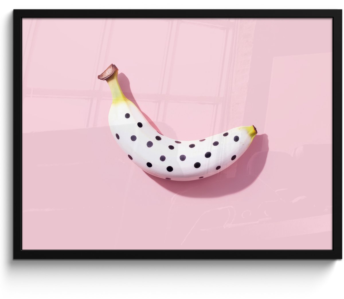 FrameYourWall Poster in lijst - Fotolijst 70x50 cm - Posters - Banaan - Stippen - roze - Posterlijst zwart - Decoratie - Wanddecoratie woonkamer - Muurdecoratie slaapkamer