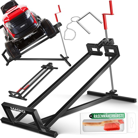 Unité de levage noire pour tondeuses autoportées, avec une tondeuse autoportée rouge au loin. Brosse de tondeuse incluse.