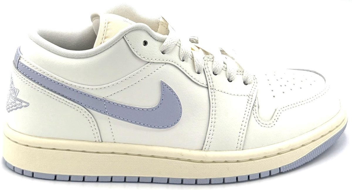 Nike Nike Air Jordan 1 Low Sneakers Paars