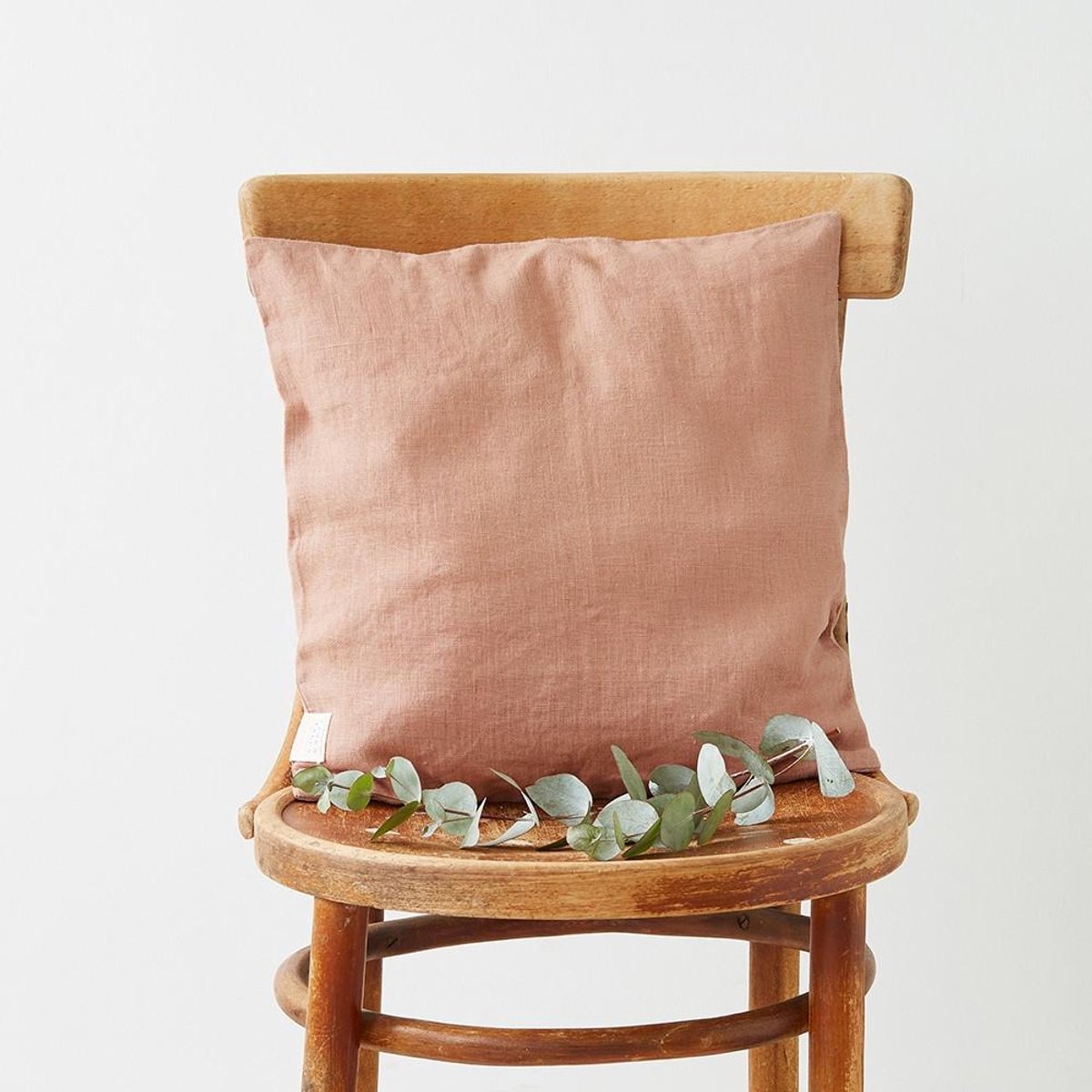 Linen Tales Gewassen Linnen Kussenhoes 50x50 cm - Cafe Creme bruin