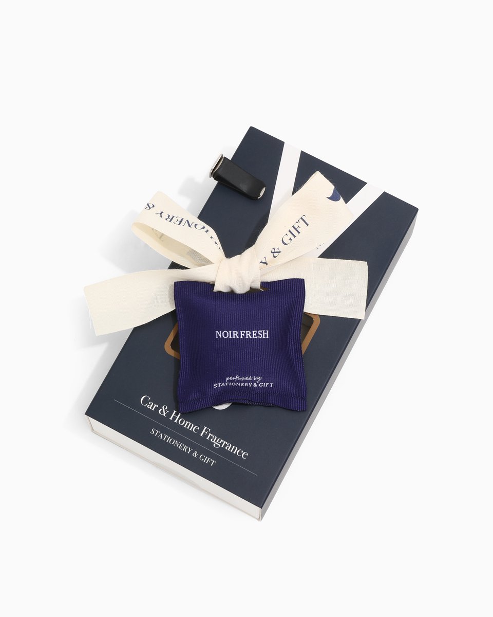 Autoparfum | Geurzakje Blauw Snor | Cadeau voor hem | Noir Fresh | Stationery & Gift