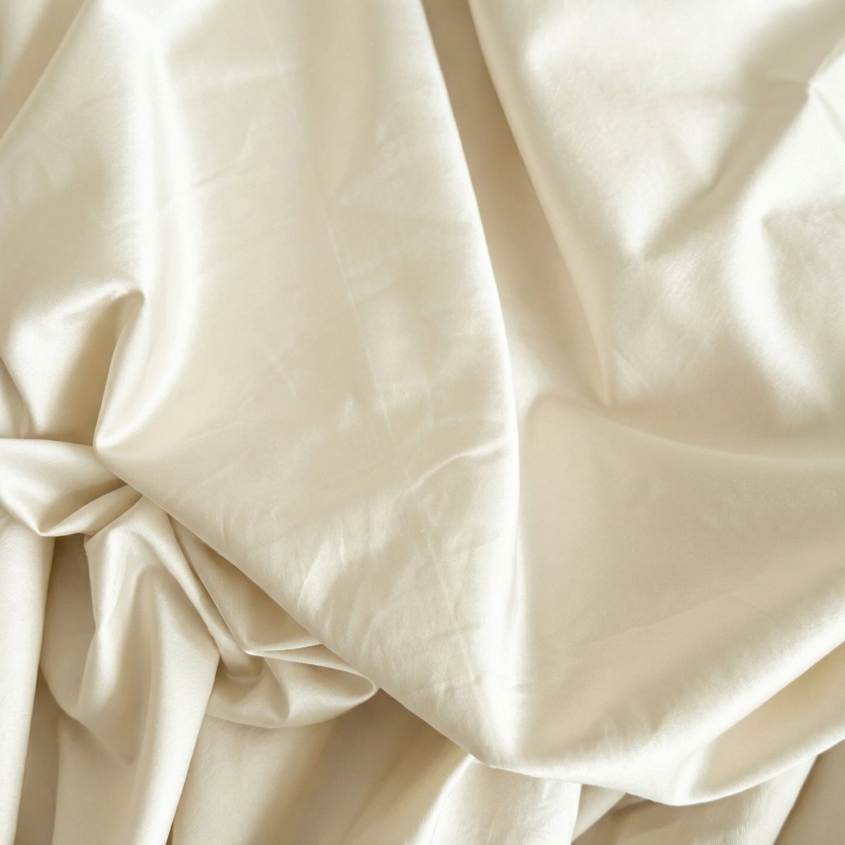 kayori Saya Hoeslaken Katoensatijn - 180x210-220cm - Matrasdikte 35cm - Luxe & Zacht - Biologisch Katoen - Offwhite - 180x210-220 - Tweepersoons - Biologisch Katoen - Offwhite