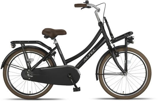 Zwarte transportfiets met bruin zadel en handvatten, met voor- en achterdrager, met bel en reflector.