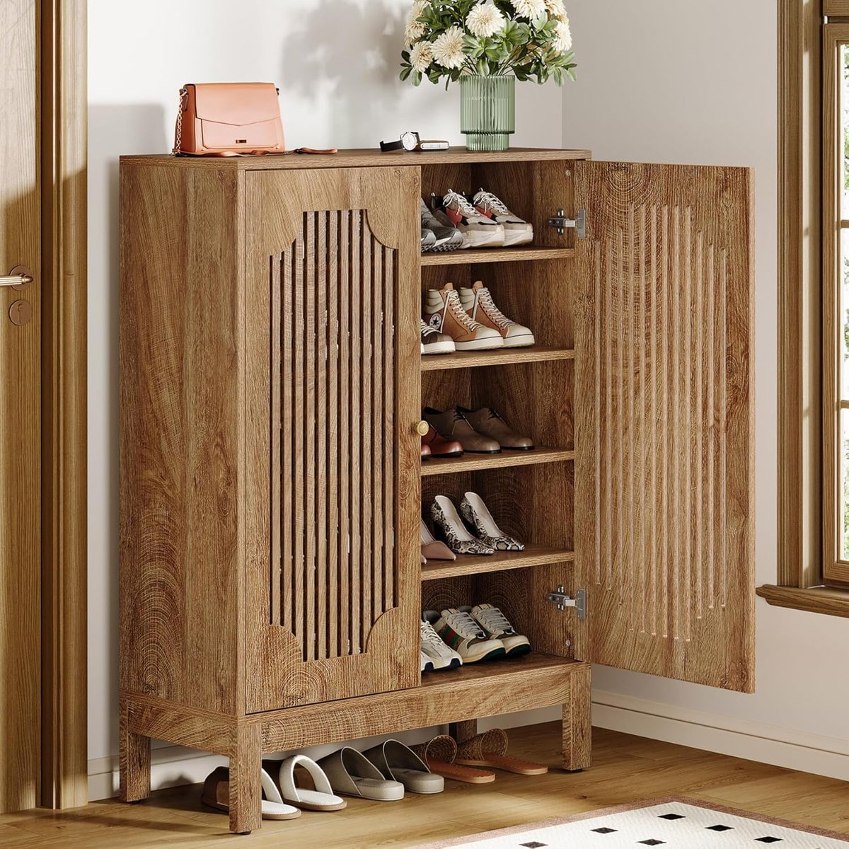 Tribesigns Schoenenkast met lamellendeuren – 5 Laags Schoenenrek met Verstelbare Planken – Vrijstaande Smalle Schoenenkast – 80x 35x 110cm – Houten Schoenenopberger voor Entree, Woonkamer - houtkleur