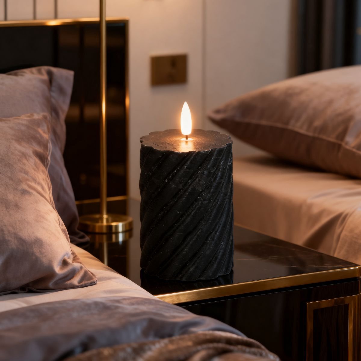 Arti Casa led stompkaars twisted zwart - realistisch flikkerend vlameffect - veilige keuze voor elk interieur - werkt op 2xaa batterijen (niet inbegrepen) - ø7,5x10cm