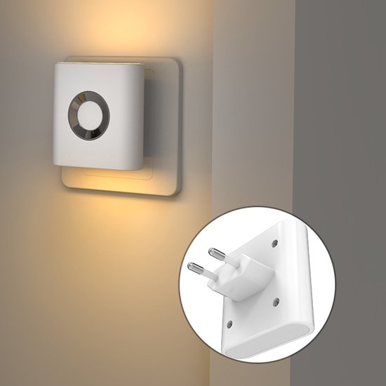 Bewegingssensor Nachtlampje - Stopcontact Model - Warm Wit Licht - Auto Aan/Uit - Slaapkamer - Gang - Kast - 0.7W - ABS - 100000 Uur Levensduur