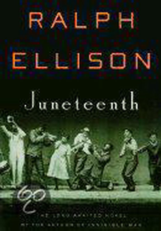 Boekomslag 'Juneteenth' van Ralph Ellison met een groen getinte historische foto van een jazzband en dansende mensen.