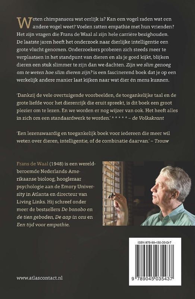 Boekomslag met een portret van Frans de Waal en tekst over dierenintelligentie en empathie.