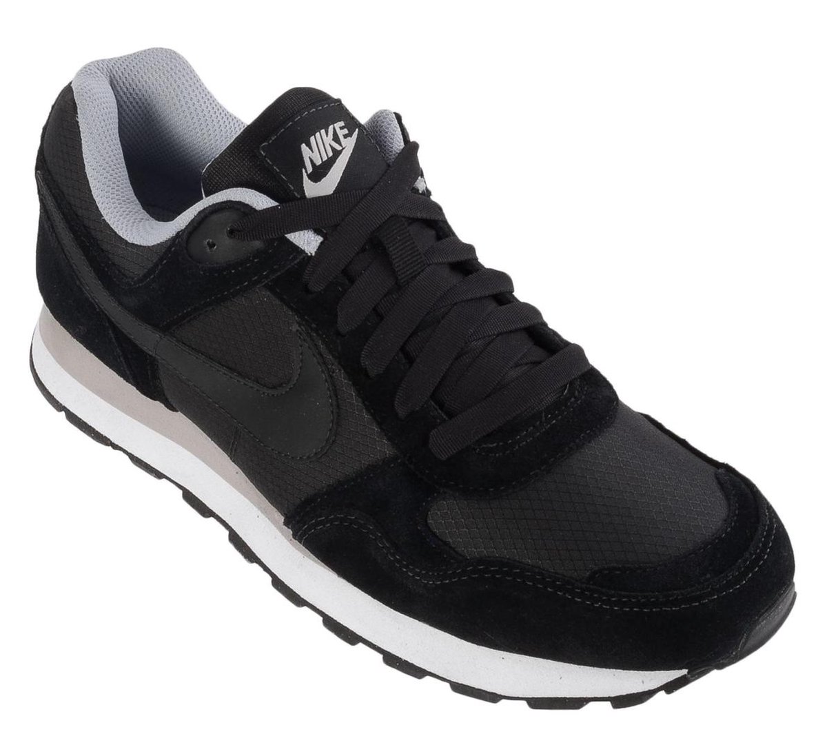 bol.com | Nike MD Runner - Sneakers - Vrouwen - Maat 40.5 - Zwart