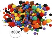 300x knutsel pompons 15-40 mm kleuren
