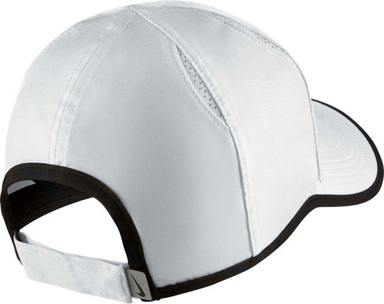 nike court featherlight cap