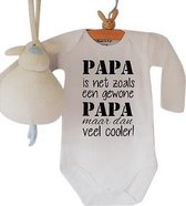 Rompertje baby tekst cadeau eerste vaderdag papa is net zoals een gewone papa maar dan veel cooler | Lange mouw | wit | maat 62/68