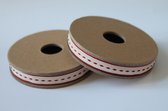 Ribbon lint op band 3 meter creme/wit met rood stiksel