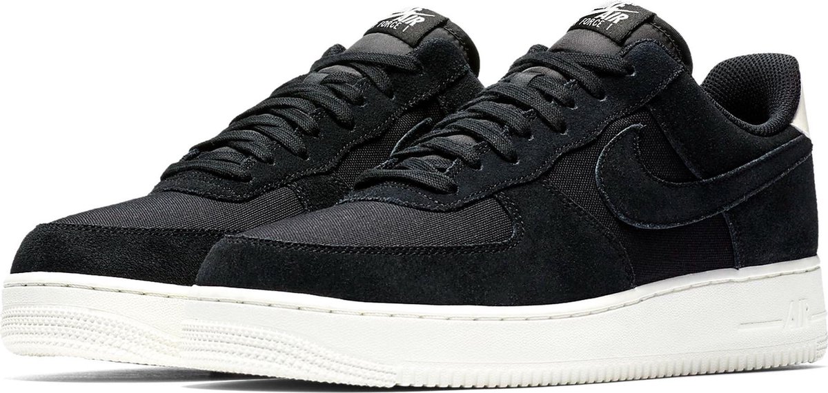 Nike Air Force 1 07 sneaker Sneakers Maat 46 Mannen zwart wit bol
