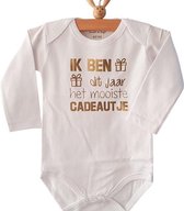 Baby Rompertje Ik ben dit jaar het mooiste cadeautje | Lange mouw | wit | maat 86-92 |voor de eerste 1e verjaardag 1 een jaar  jarig party Cakesmash outfit / first birthday  cadeau eerste Moederdag liefste mama Vaderdag papa