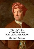 Portret van David Hume in een rood fluwelen hoed en bruine jas, met de titel 'Dialogues Concerning Natural Religion'.