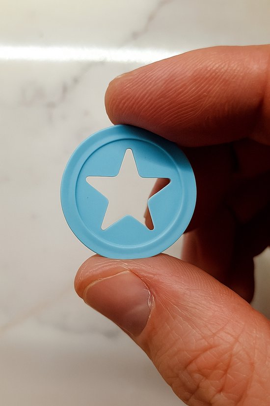 100 STER JETONS – BETAALMUNTEN – BLAUW - bonus -reward - Spel - Consumptiemunten of Feestjetons - doorzichtige ster in de jeton.