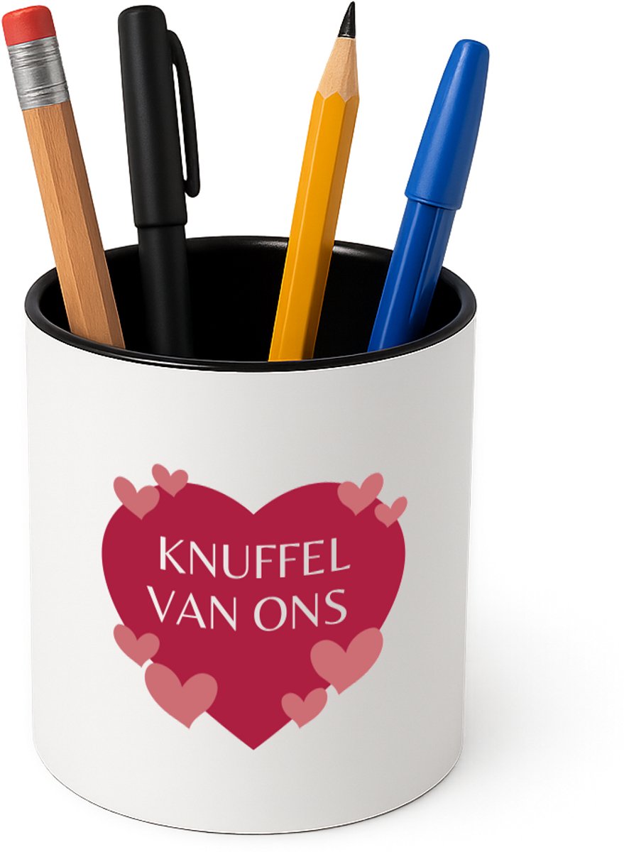 Hacebo® - Knuffel van ons Pennenbakje - Liefde - iemand die liefde nodig heeft - pennenhouder - verjaardagscadeau - kado - gift - geschenk - Pennenbakje zwart