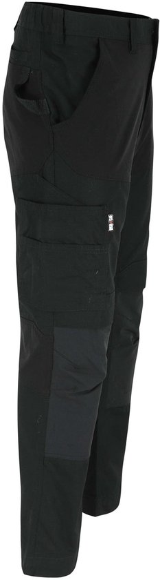 Zwarte werkbroek met verstevigde knieën en cargo zakken.