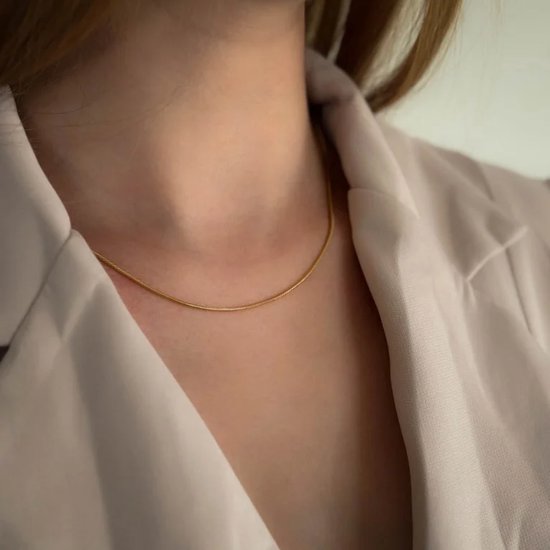 Leuke waterproof gouden ketting met strikje | Jewels by Lynn