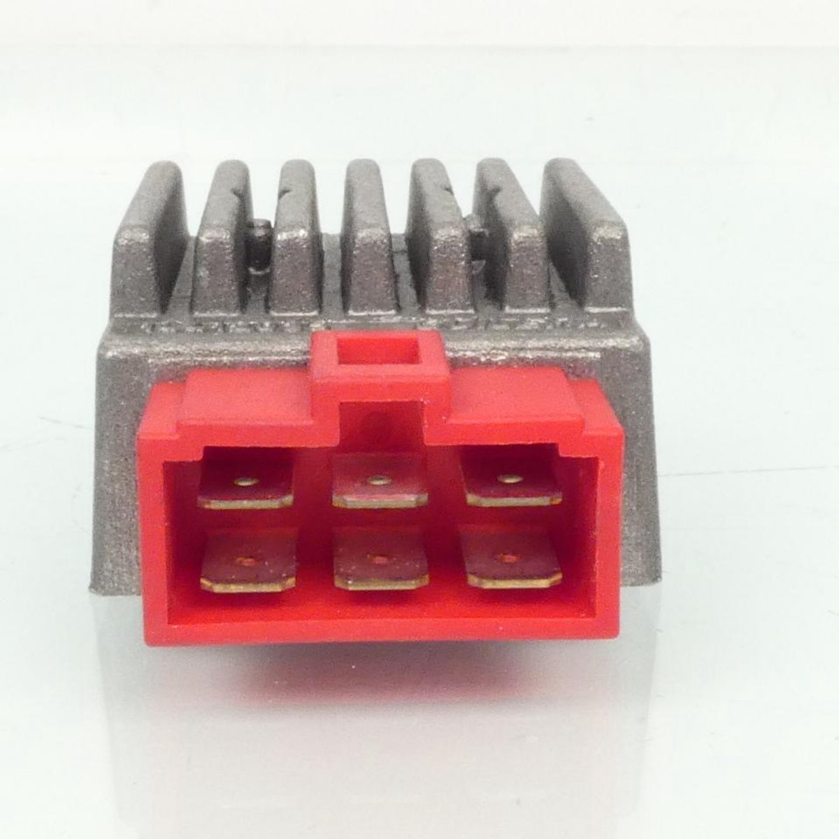 Régulateur de tension Guilera pour moto Aprilia 50 RS 14412035 / 898891 Neuf