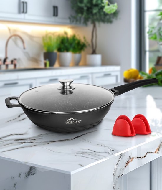 SMH LINE® Wokpan 32 Cm - Geschikt Voor Alle Warmtebronnen - PFAS Vrij Anti Aanbak Inclusief Deksel En Handvat Zwart