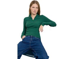 Trendyol Bordeauxrode Getailleerde, Elastische Gebreide Blouse Met Ritssluiting En Kraag Twoaw25Bz00163