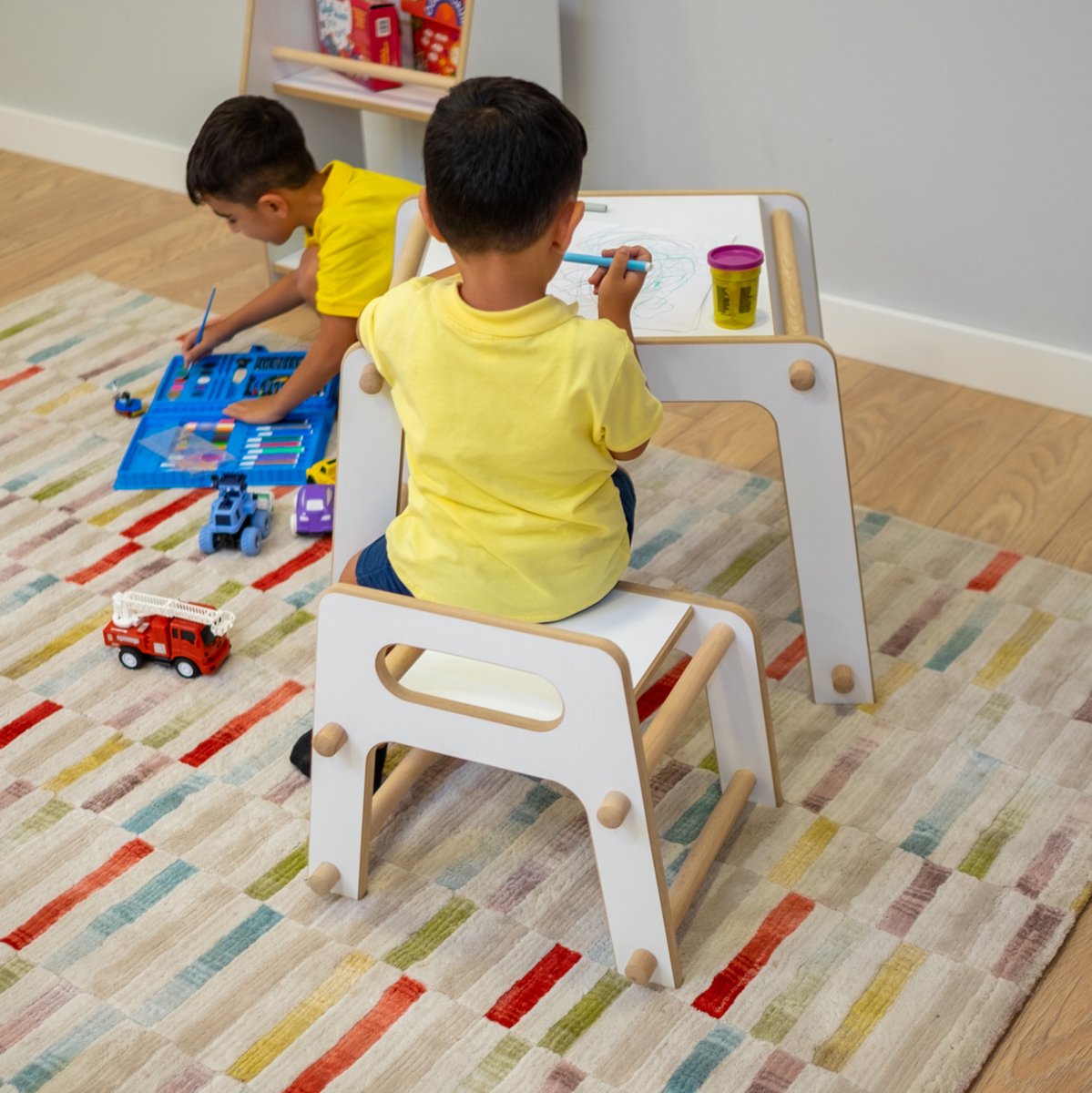 City of Wood - Montessori houten kinderbureau met balk – functioneel en stijlvol om aan te leren