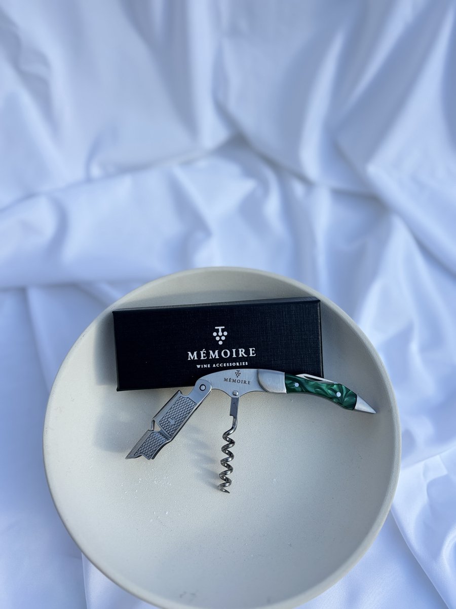 Mémoire® Couteau Sommelier Résine Groen & RVS - Kurkentrekker van Edelhars - 3 in 1 Sommelier mes met Flessenopener en Foliesnijder - Stijlvolle en Duurzame Wijnopener - Perfect voor Horeca en Thuis - Premium Kelnermes voor Wijnliefhebbers — cadeau in Kookcadeaus - foto 2