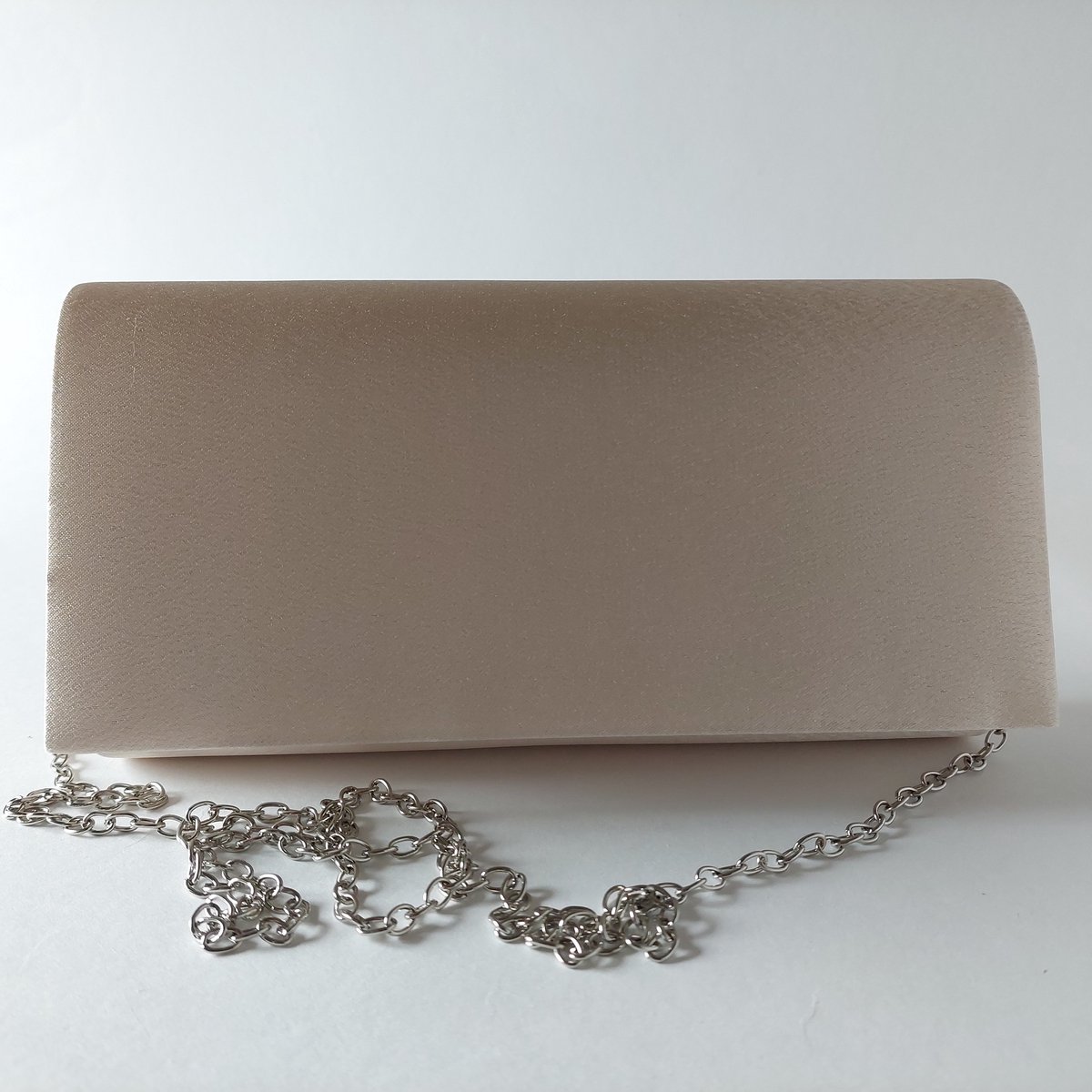 clutch satijn | champagne kleur | chique avondtas voor dames | elegante tas | grootste collectie clutches