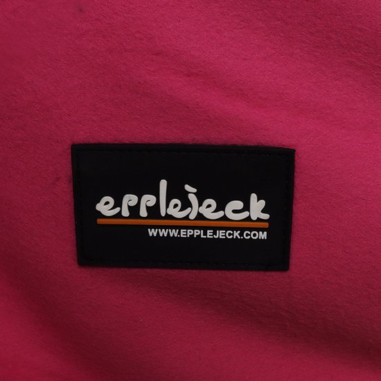 Zwart Epplejeck logo met website op roze deken.