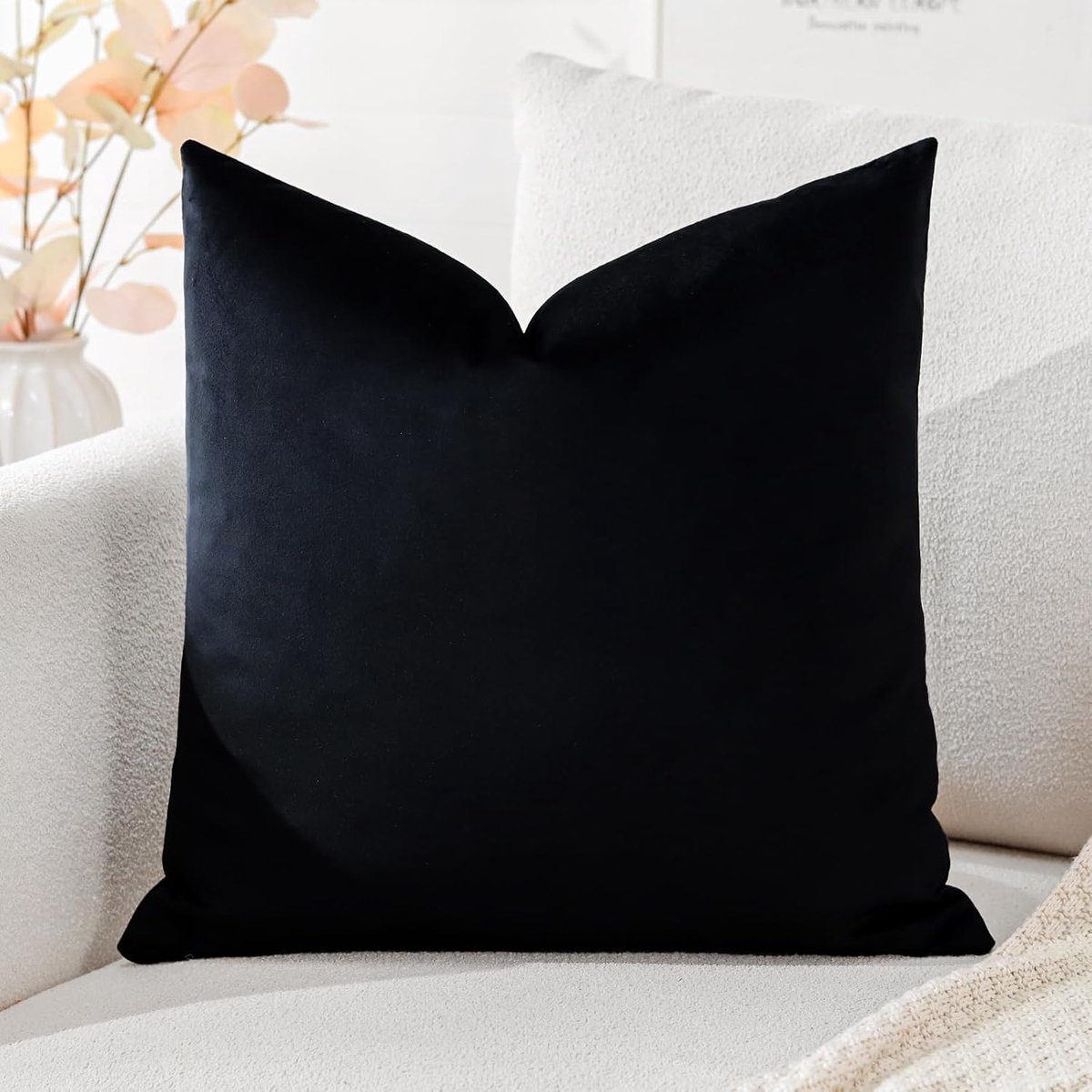 Famanu Luxe fluwelen kussenhoezen super zachte decoratieve vierkante kussenhoezen hoes kussenslopen voor bank, slaapkamer, autodecoratie 50 x 50 cm, zwart