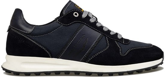 Navy blauwe PME Legend sneaker met grijze veters en witte zool.