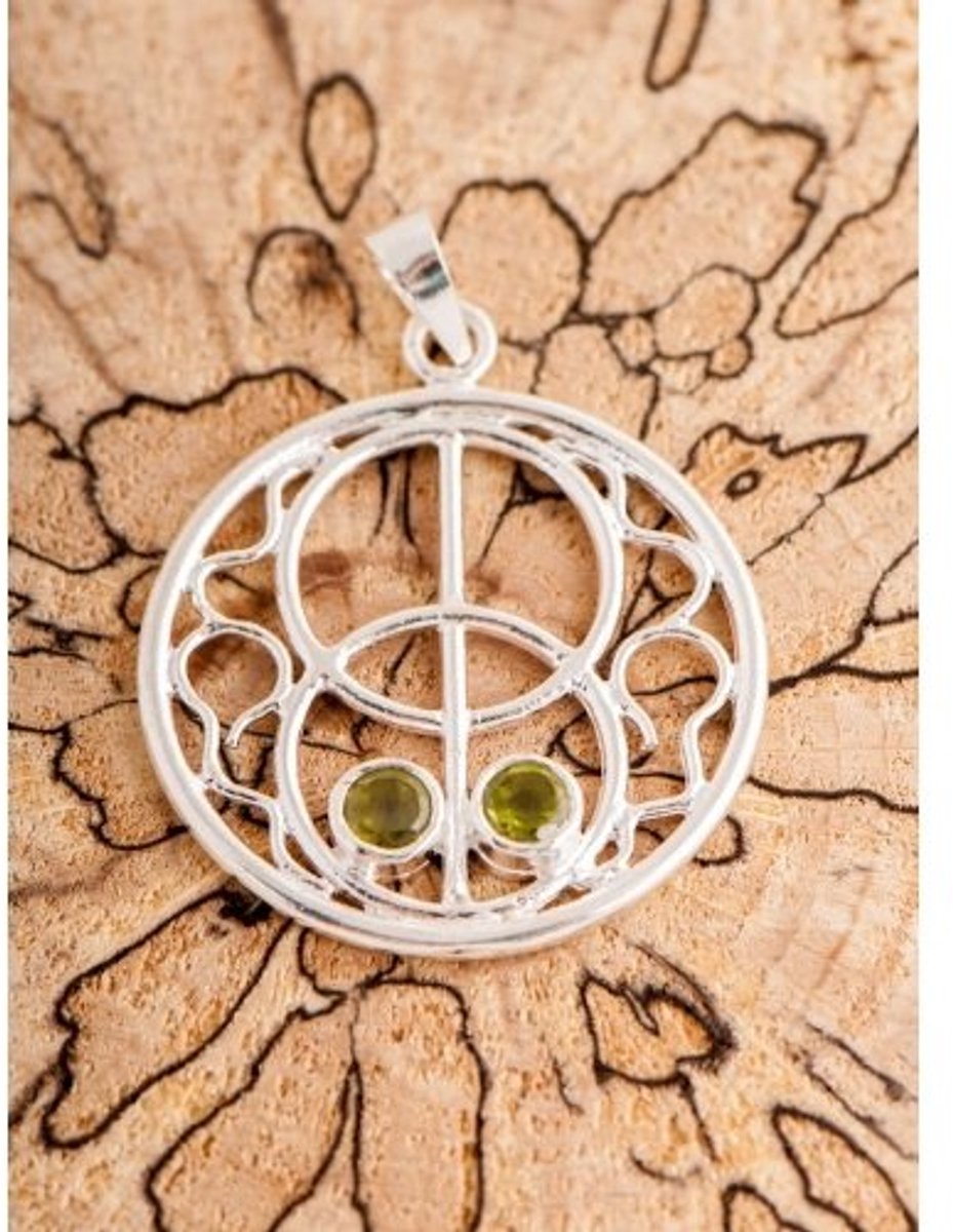 Avalon hanger met peridot