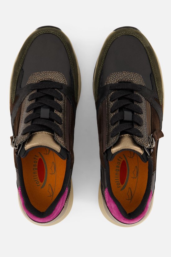 Een paar Gabor dames sneakers in diverse bruin- en groentinten, met gouden accenten en roze details. Zwarte veters en rits.