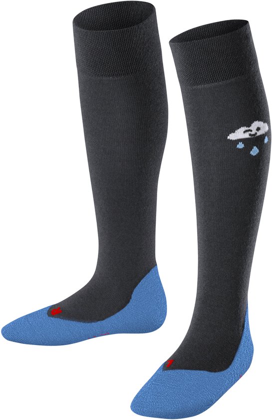 Zwarte kniekousen met blauwe voeten, een print van een wolk met regen en rode stipjes.