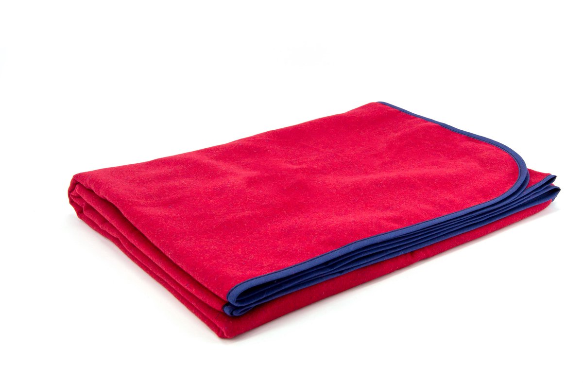 sleepling 150 x 200 cm plaid | knuffel- en sofadeken | van katoenmix | Made in Germany | wasbaar op 30 graden | donkerrood-blauw