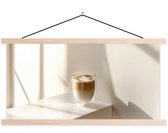 Posterhanger incl. Poster 60x30 cm - Schoolplaat - Mok - Latte - Minimalistisch - Schaduw - Textielposter - Blanke latten