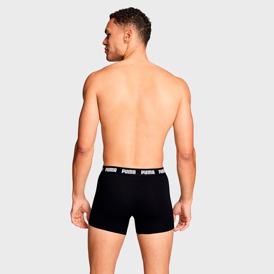 Zwarte Puma boxershorts met witte PUMA-band, gezien vanaf de achterkant