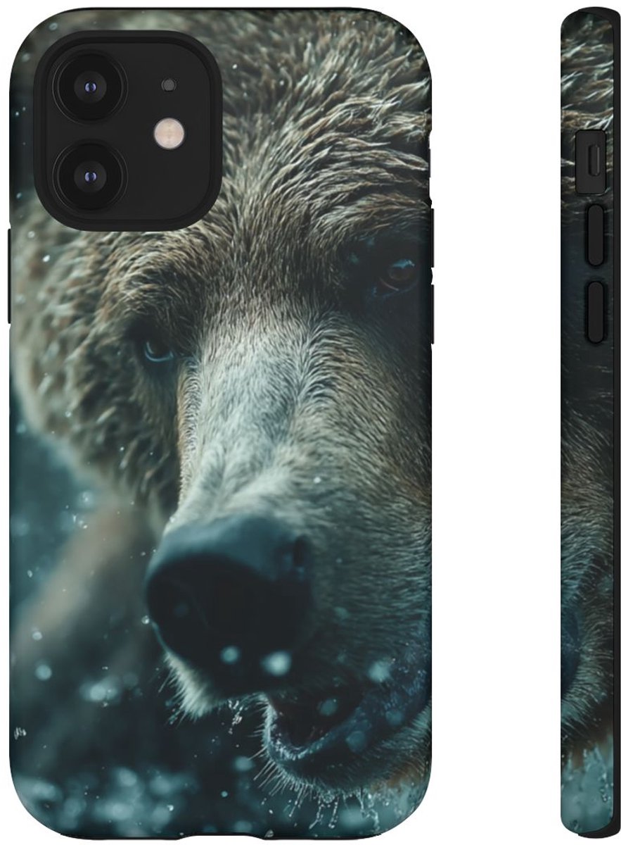 Close-Up Bruine Beer met Waterspetters – Telefoonhoesje Geschikt voor iPhone 12